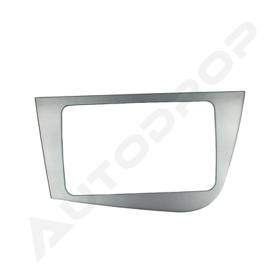 Ramă adaptoare Seat Leon 2005-2012 - fațetă 213×133 (RNS 510 / RCD 330), montaj dedicat